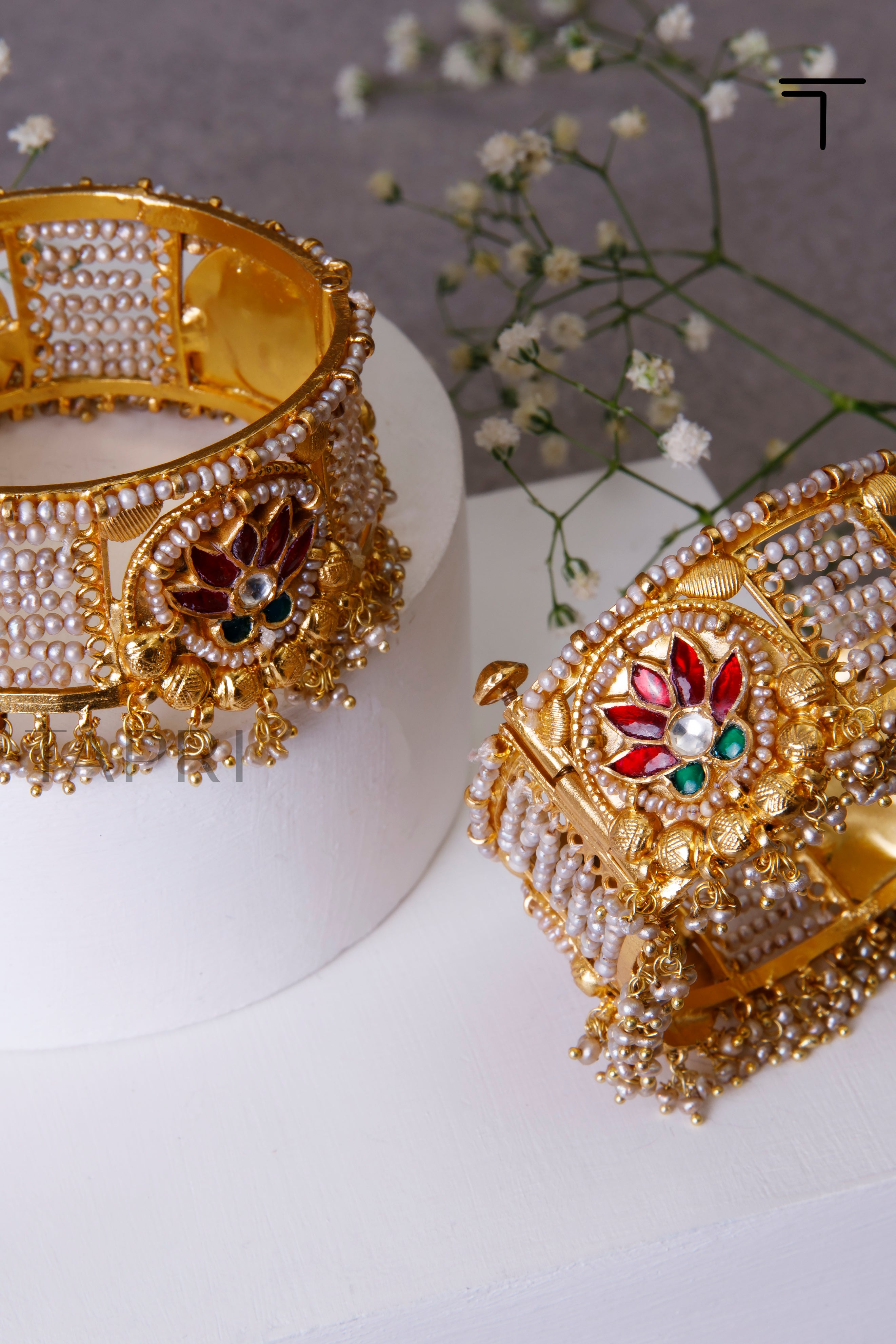 padmavati-heritage-kundan-bangle