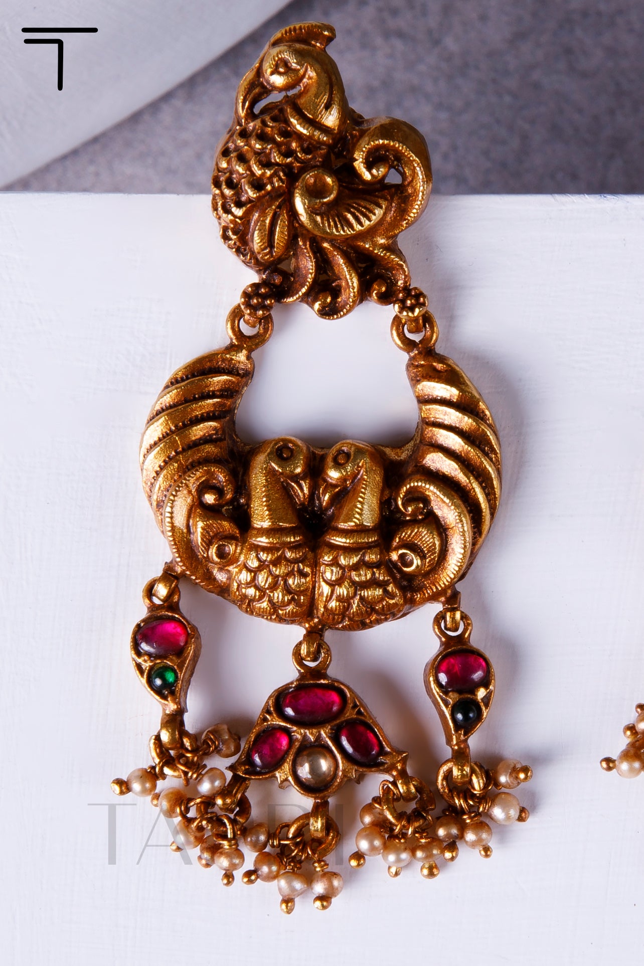 gayatri-nagas-kundan-earrings