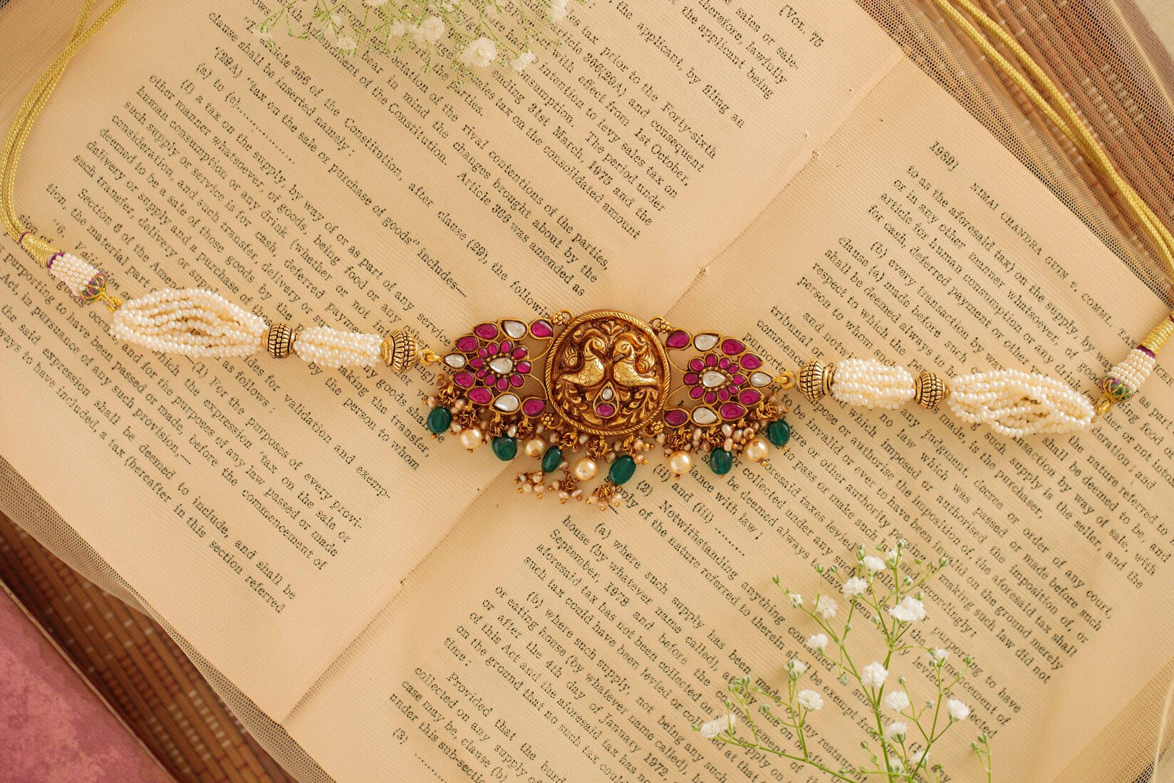 aakarshika-kundan-choker