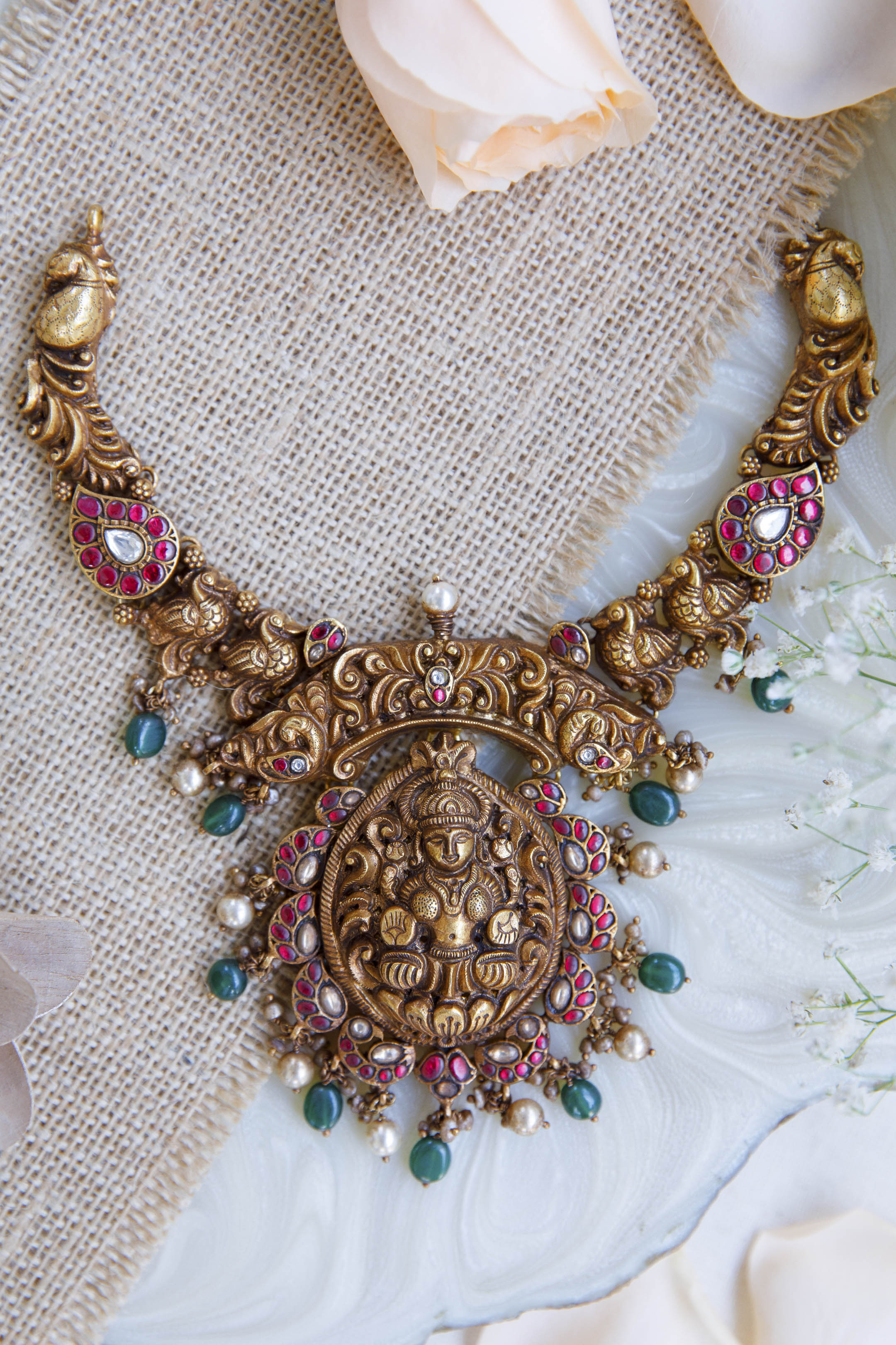 atshaya-deep-nagas-kundan-necklace