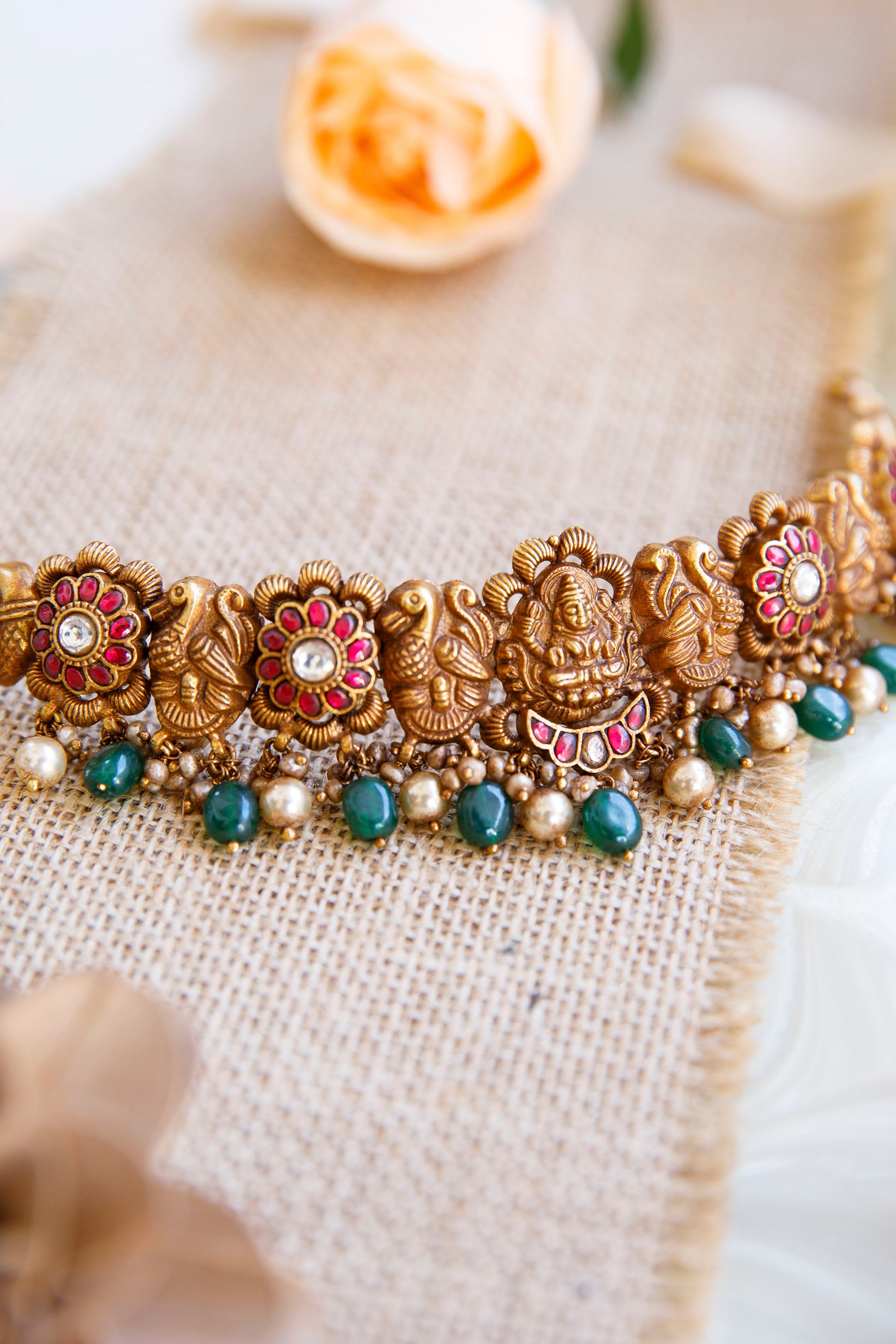 swathiga-deep-nagas-kundan-choker