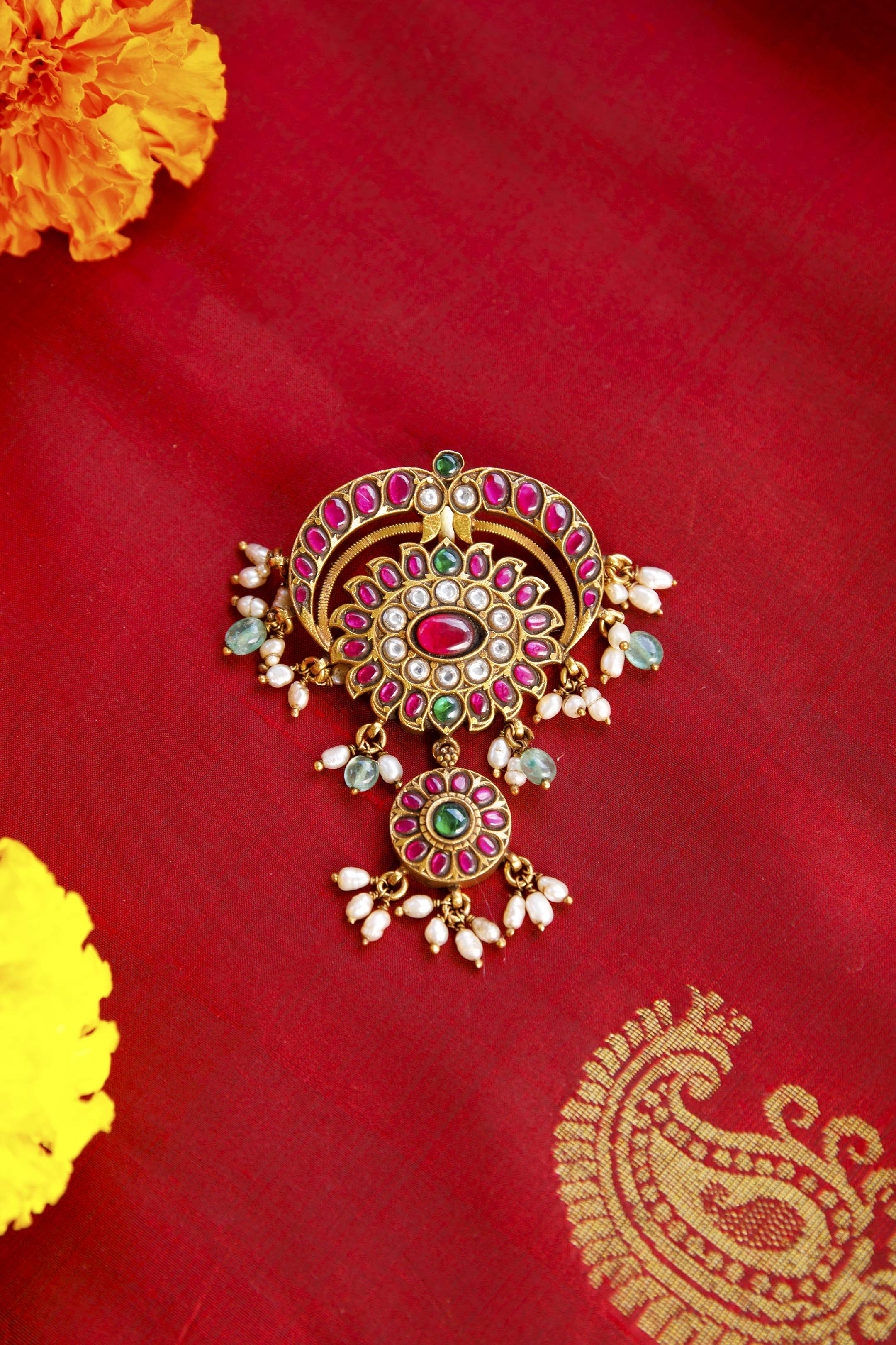 precious-kundan-pendantPrecious Kundan PendantTapri IndiaKUNDAN/NAGAS, PENDANTS, PENDANTS KUNDAN/NAGAS